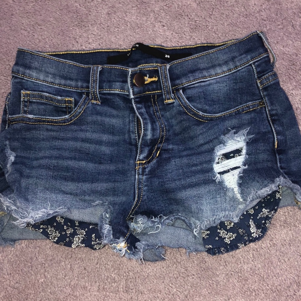 Jean shorts w/ fun pockets